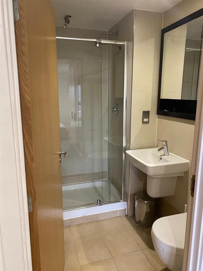 Flat 61, Mackenzie House Chadwick Street, Hunslet - Image 5