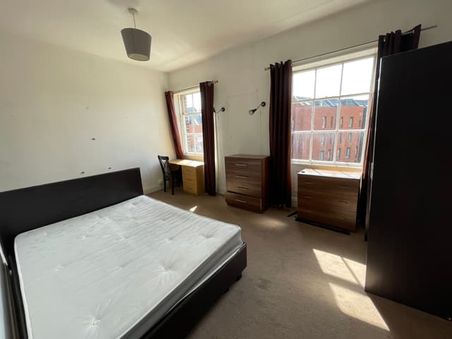 Flat 4, 37 Hanover Square, Leeds - Image 6