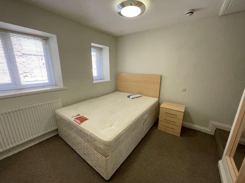 18 Hyde Park Corner, Moor View - Image 12