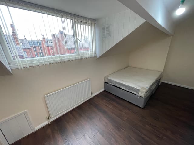 47 Harold View, Leeds - Image 9