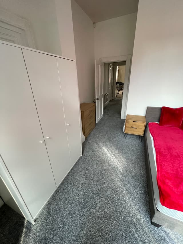 Flat 2, 37 Hanover Square, Leeds - Image 9