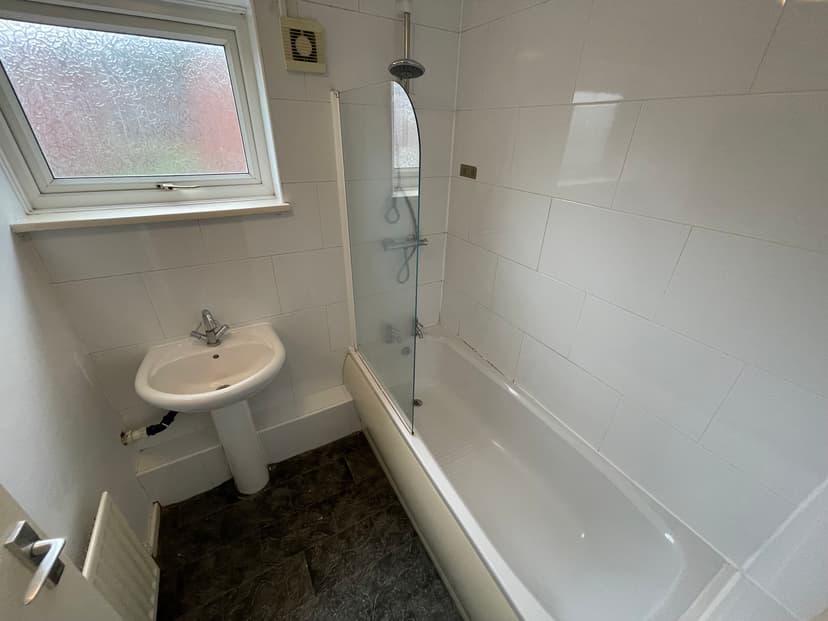 23 Kendal Close, Leeds - Image 5