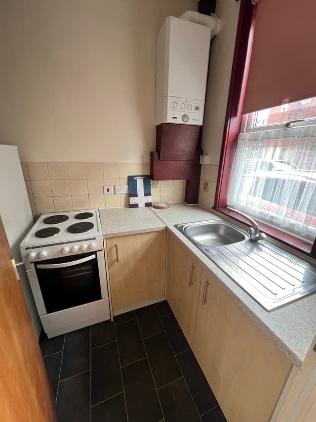 19 Harold Road, Leeds - Image 3