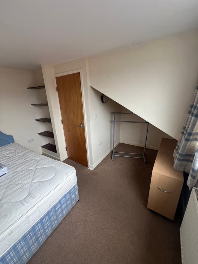 19 Harold Road, Leeds - Image 7