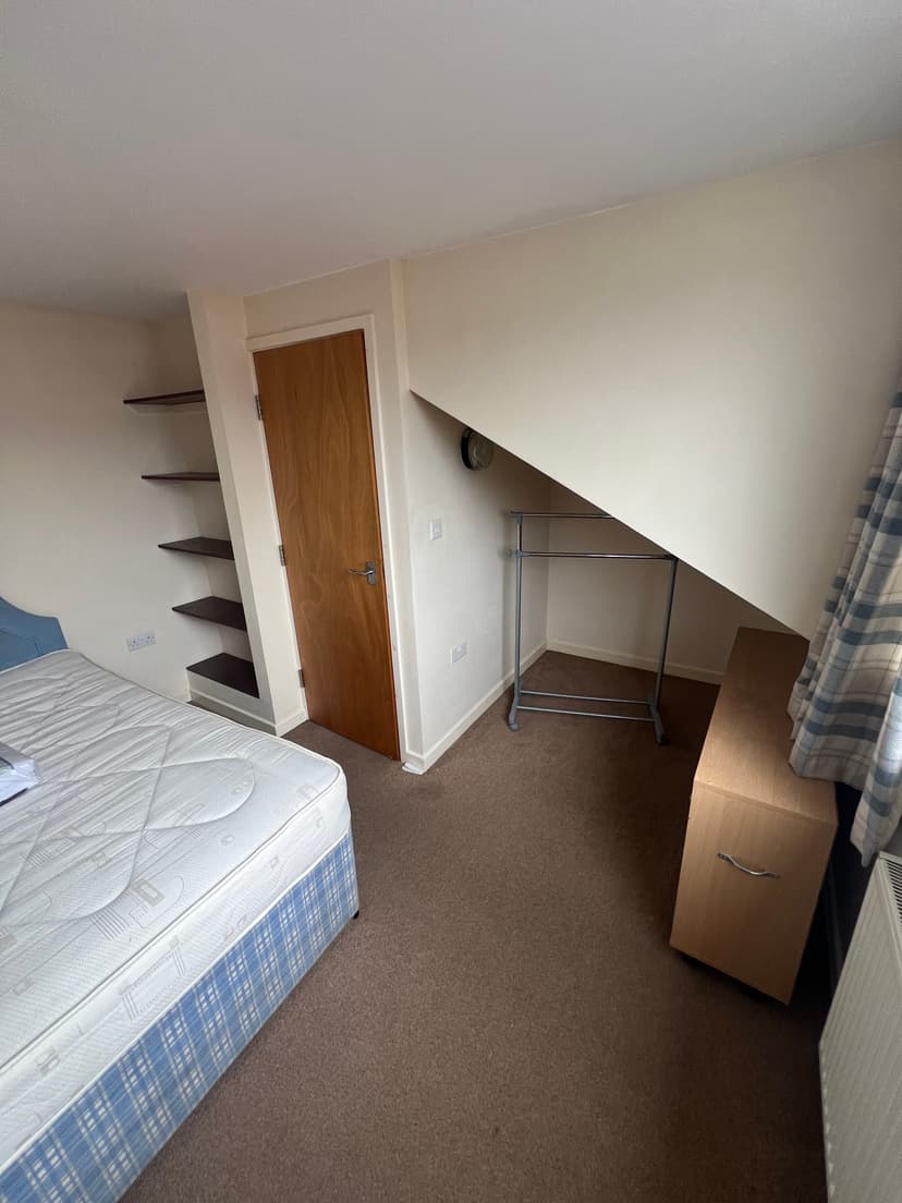 19 Harold Road, Leeds - Image 7