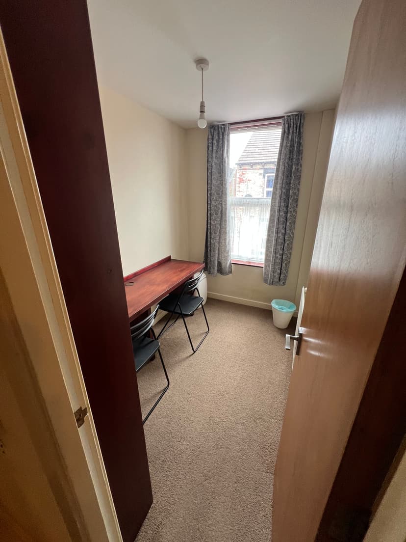 19 Harold Road, Leeds - Image 6