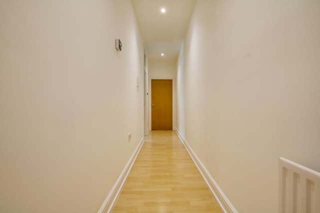 Flat 6, Princess House, 26 De Montfort Street - Image 6
