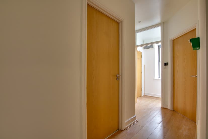 Flat 6, Princess House, 26 De Montfort Street - Image 7