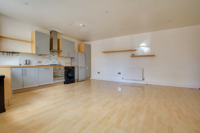 Flat 6, Princess House, 26 De Montfort Street - Image 9