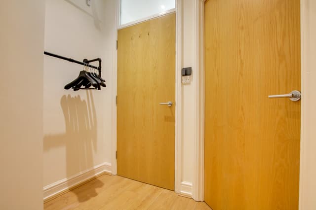 Flat 6, Princess House, 26 De Montfort Street - Image 5
