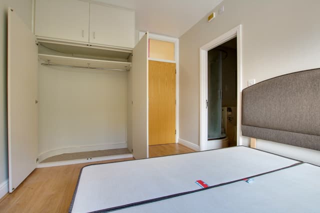 Flat 6, Princess House, 26 De Montfort Street - Image 15