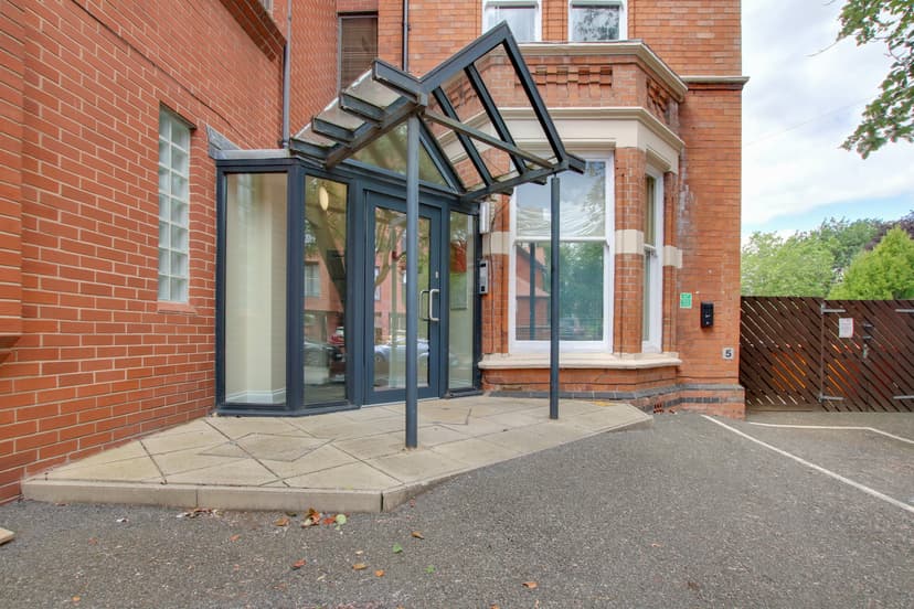 Flat 6, Princess House, 26 De Montfort Street - Image 30
