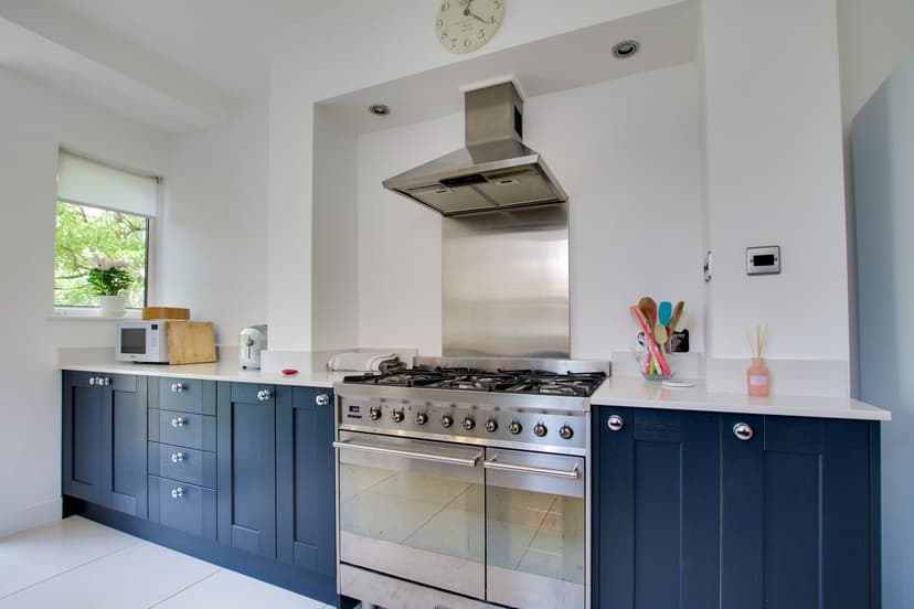 99 Shanklin Drive, Leicester - Image 9