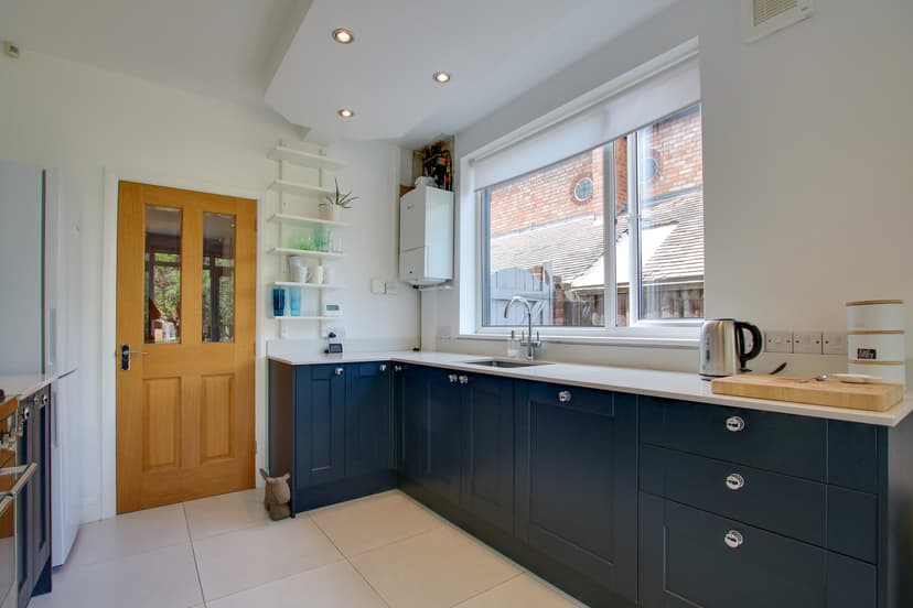 99 Shanklin Drive, Leicester - Image 10