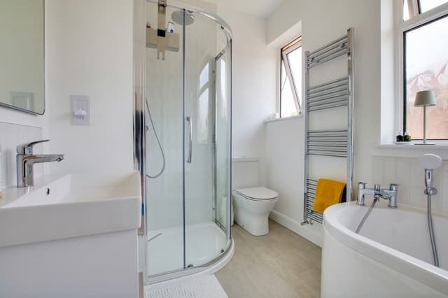 99 Shanklin Drive, Leicester - Image 23