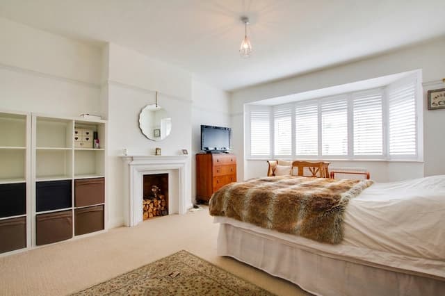 99 Shanklin Drive, Leicester - Image 18