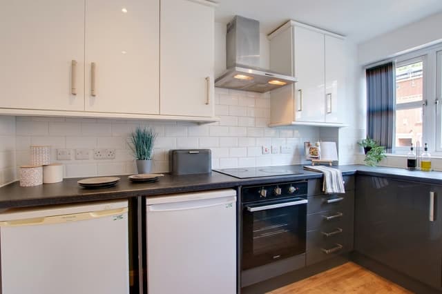 19 Blue Fox Close, Leicester - Image 3