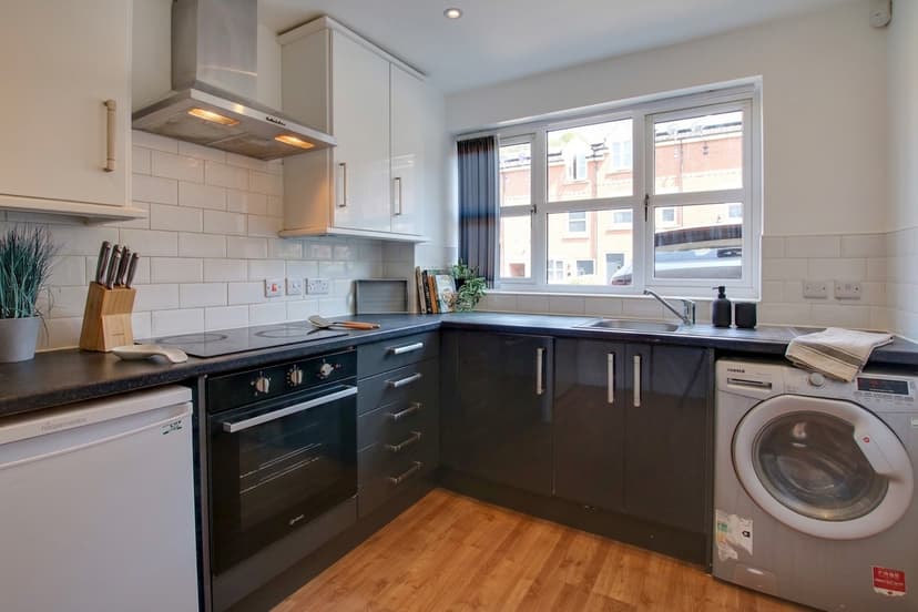 19 Blue Fox Close, Leicester - Image 10