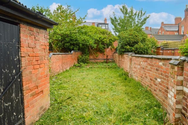 26 Lytham Road, Leicester - Image 32