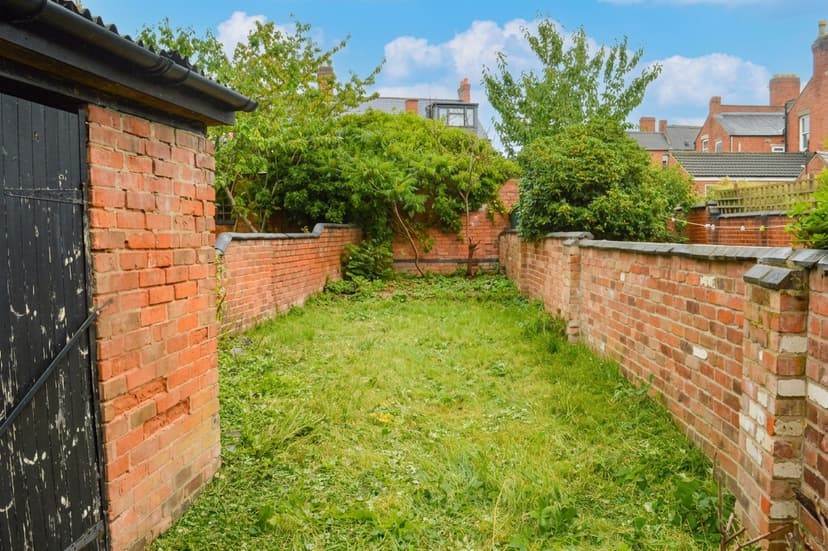 26 Lytham Road, Leicester - Image 32