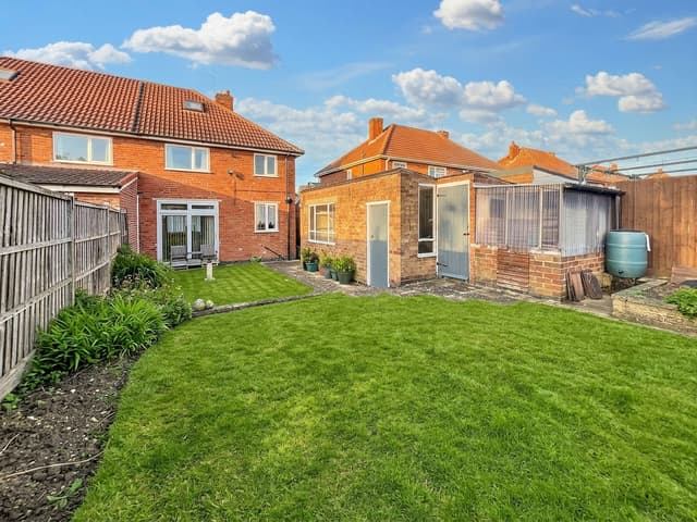 30 Castleton Road, Wigston - Image 4