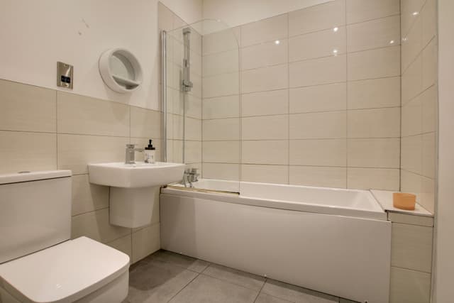 Apt 4, Tilton Apartments, 55 Coleman Road - Image 3