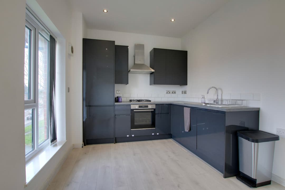 Apt 4, Tilton Apartments, 55 Coleman Road