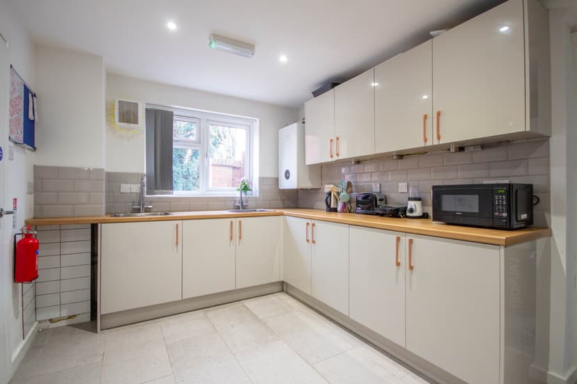 2 Sage Road, Leicester - Image 5