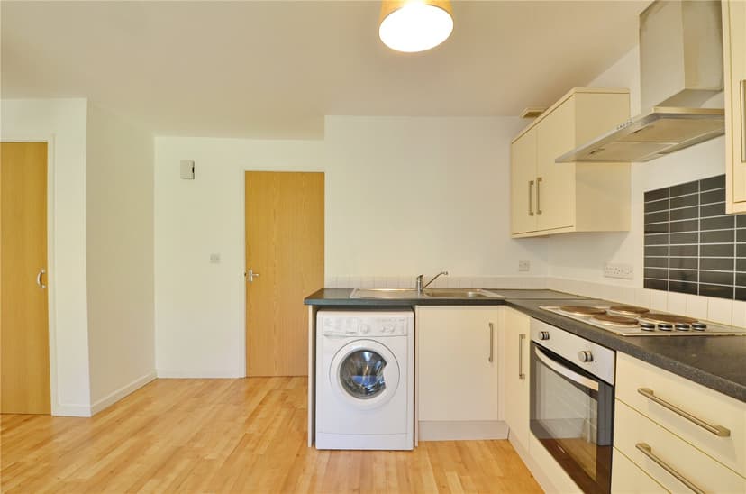 29a, Church Leaze - Image 7