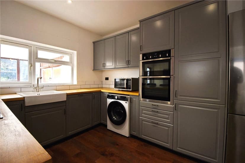 Room 3, Kingsholm Road - Image 7
