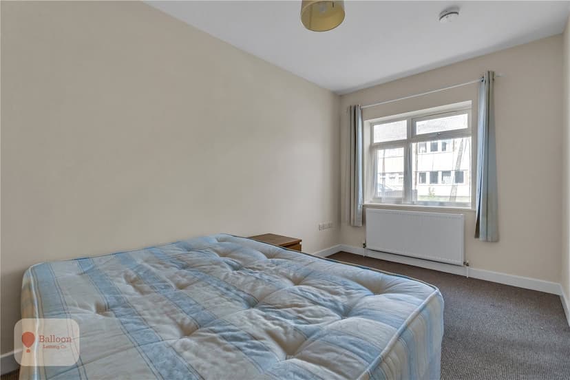 Room 1, Frome Valley Road - Image 16