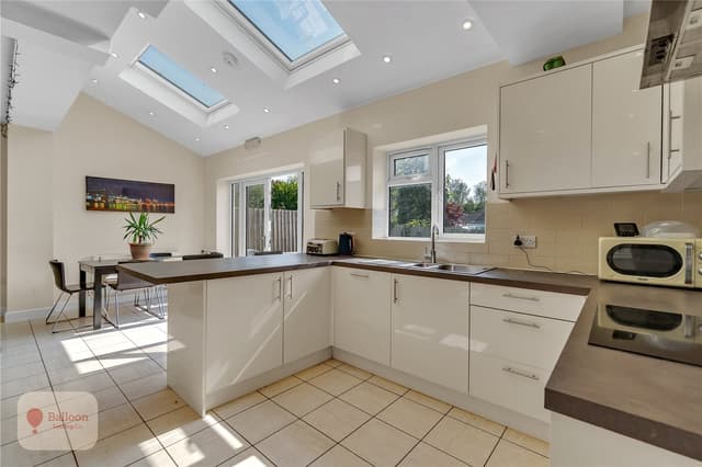 Room 1, Frome Valley Road - Image 7