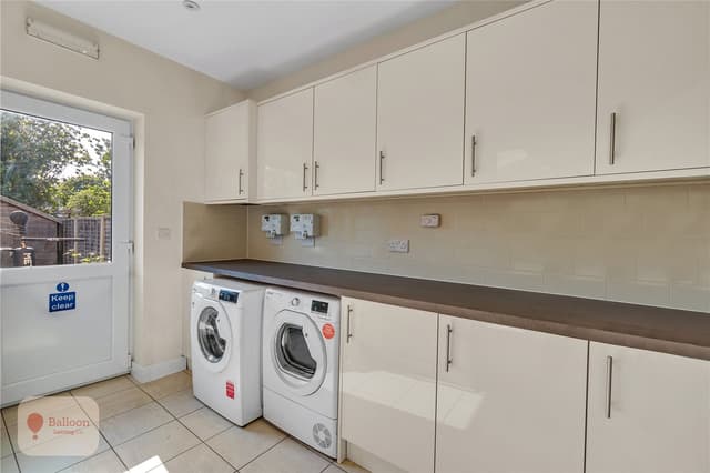 Room 1, Frome Valley Road - Image 2