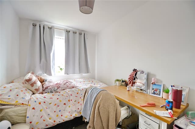 12, Slade Baker Way - Image 5