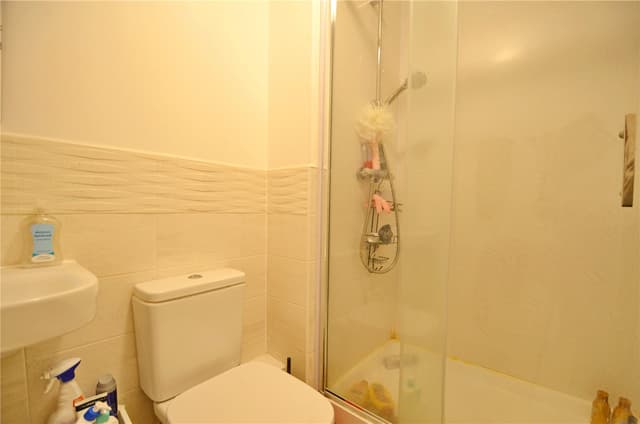 12, Slade Baker Way - Image 4