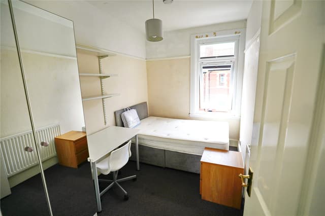 28, Springfield Avenue - Image 11