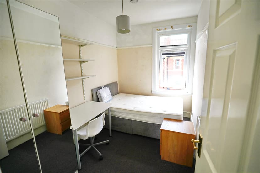 28, Springfield Avenue - Image 11