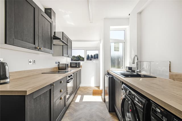 14, Sherwell Road - Image 6