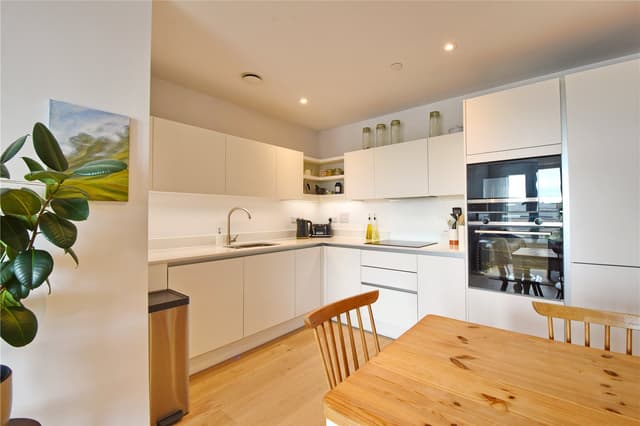Flat 75, The Dials, Runway Avenue - Image 13