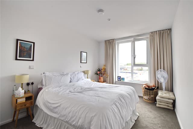 Flat 75, The Dials, Runway Avenue - Image 11