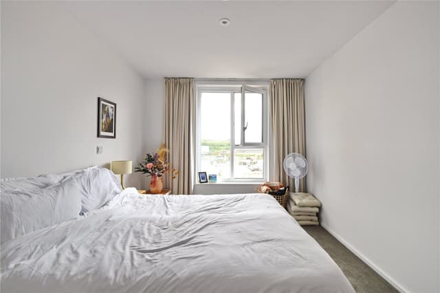 Flat 75, The Dials, Runway Avenue - Image 10