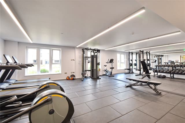 Flat 75, The Dials, Runway Avenue - Image 6