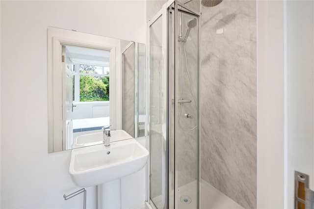 Room 5, Monks Park Avenue - Image 12