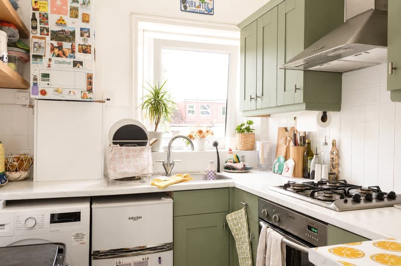First Foor Flat, Belmont Road - Image 4