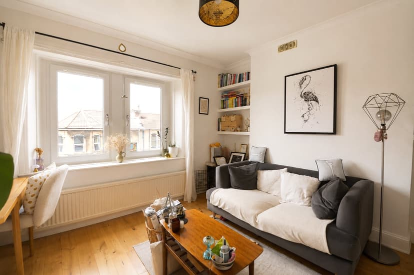 First Foor Flat, Belmont Road - Image 1
