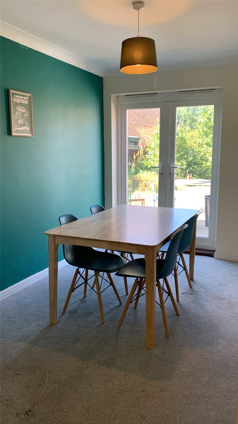 Room 6, Lutyens Close - Image 2