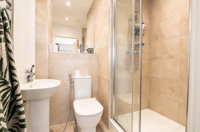 Flat 505, Beckford House, Carmen Beckford Street - Image 10