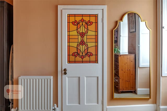SFF, Royal York Crescent - Image 12