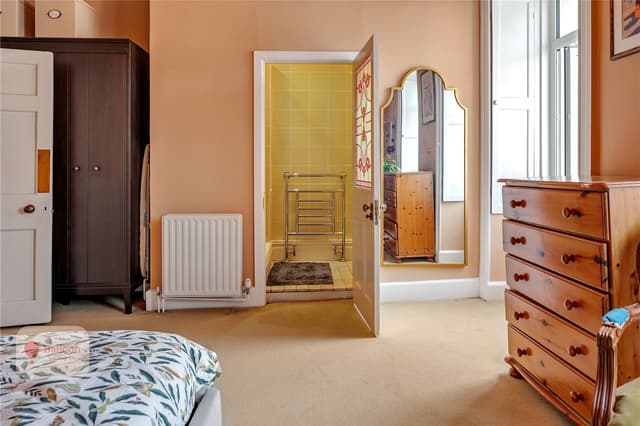 SFF, Royal York Crescent - Image 8