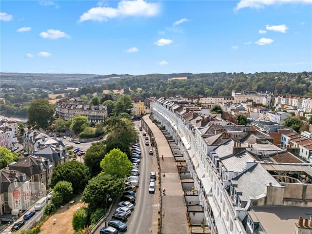 SFF, Royal York Crescent - Image 4